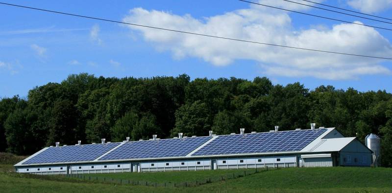 Rénover les Toitures de bâtiments industriels, d'Entrepôts et de Hangars grâce au Photovoltaïque : Une Opportunité à Saisir dans les bouches du Rhone